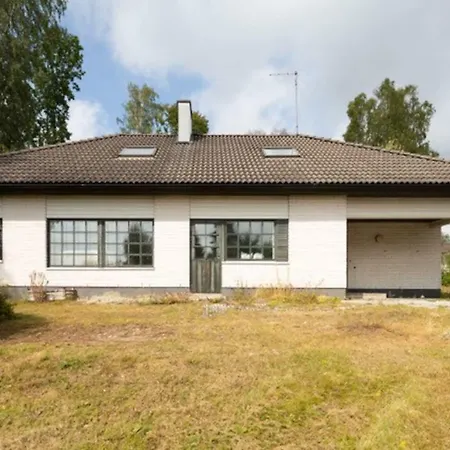 Spacious House Near Sello, Good For 12 People