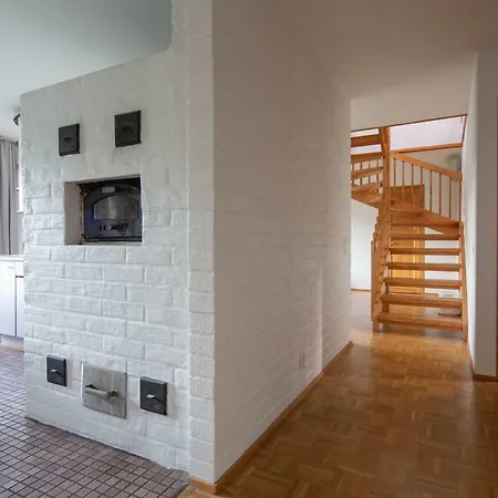 Spacious House Near Sello, Good For 12 People * Espoo